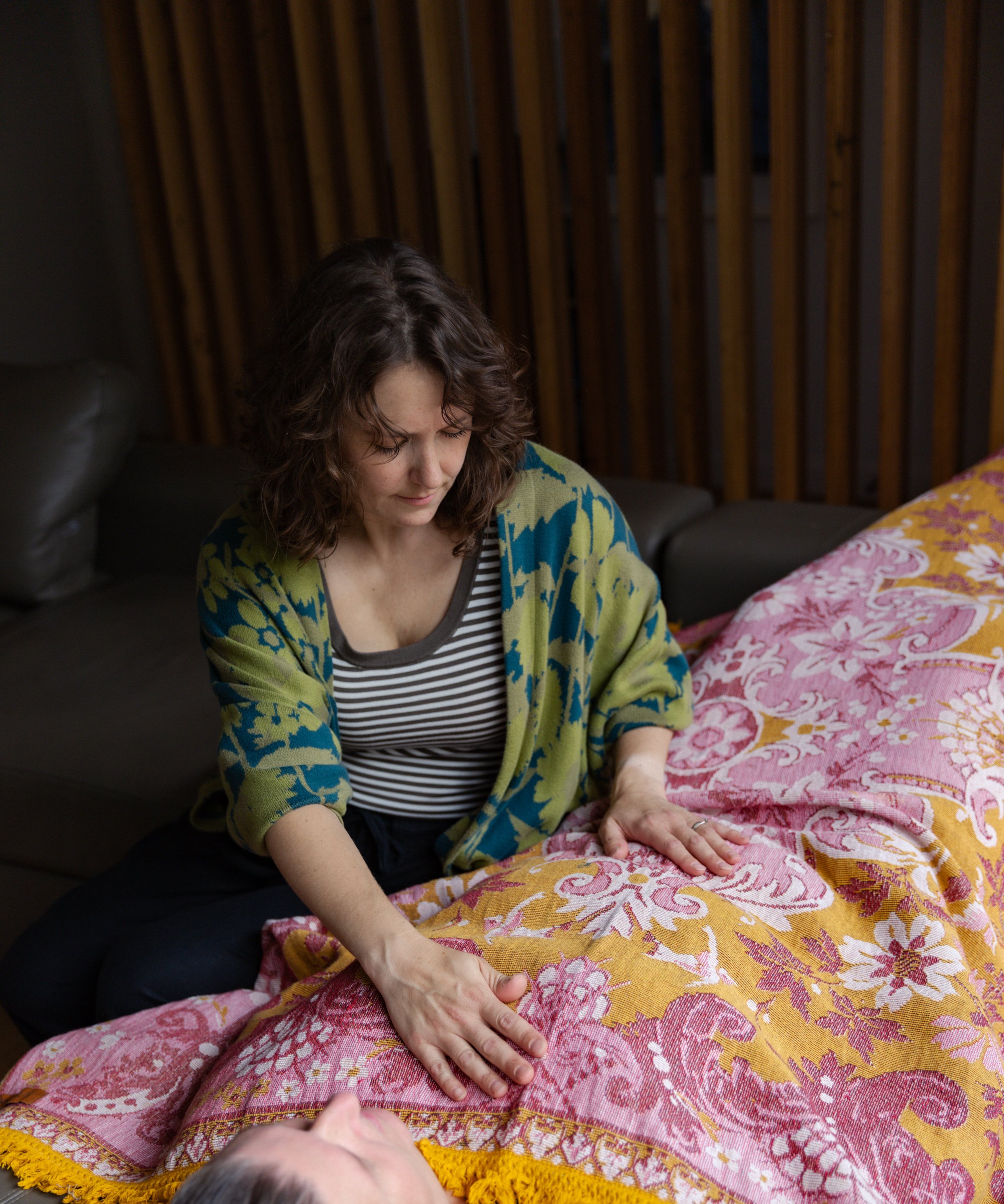 Serene space for Reiki healing sessions with healing energy and peaceful atmosphere